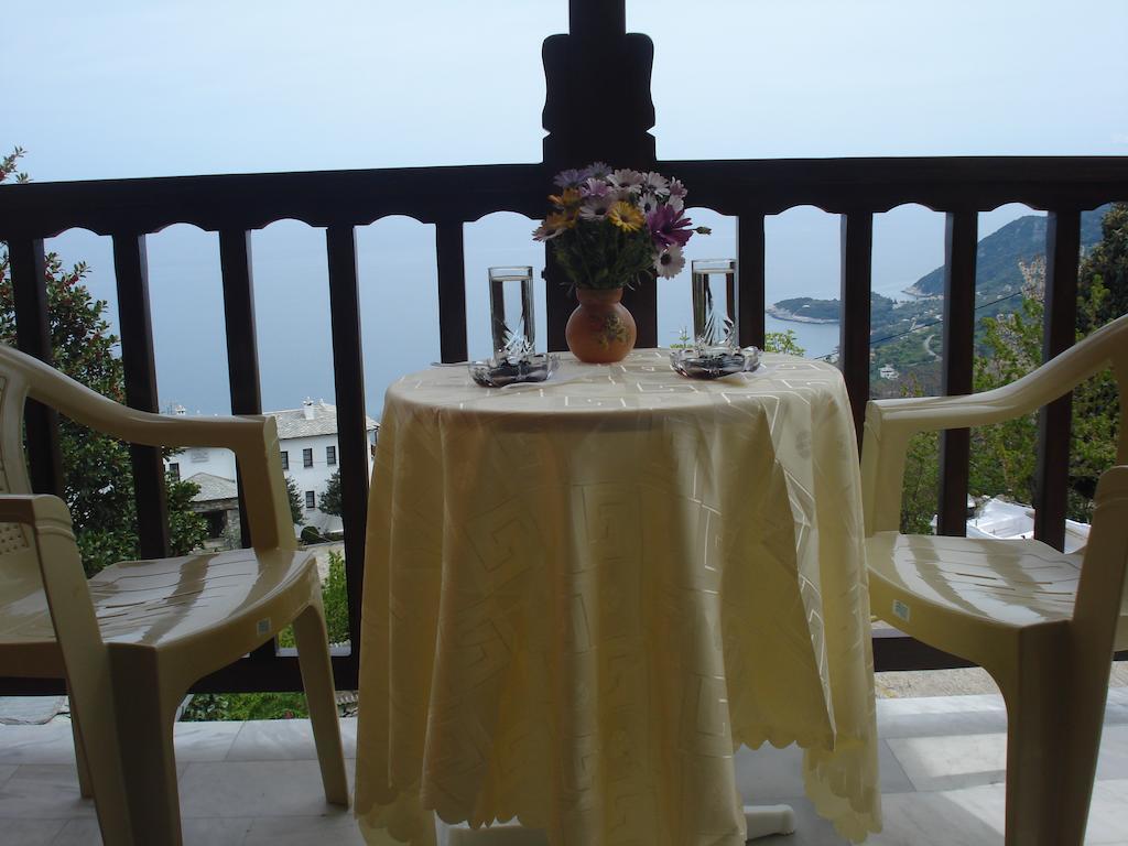 Alkmini Hotel เอยอส ดิมิตริออส ภายนอก รูปภาพ