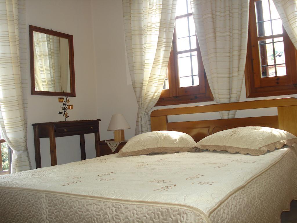 Alkmini Hotel เอยอส ดิมิตริออส ภายนอก รูปภาพ