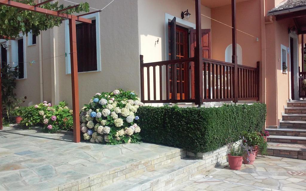 Alkmini Hotel เอยอส ดิมิตริออส ภายนอก รูปภาพ