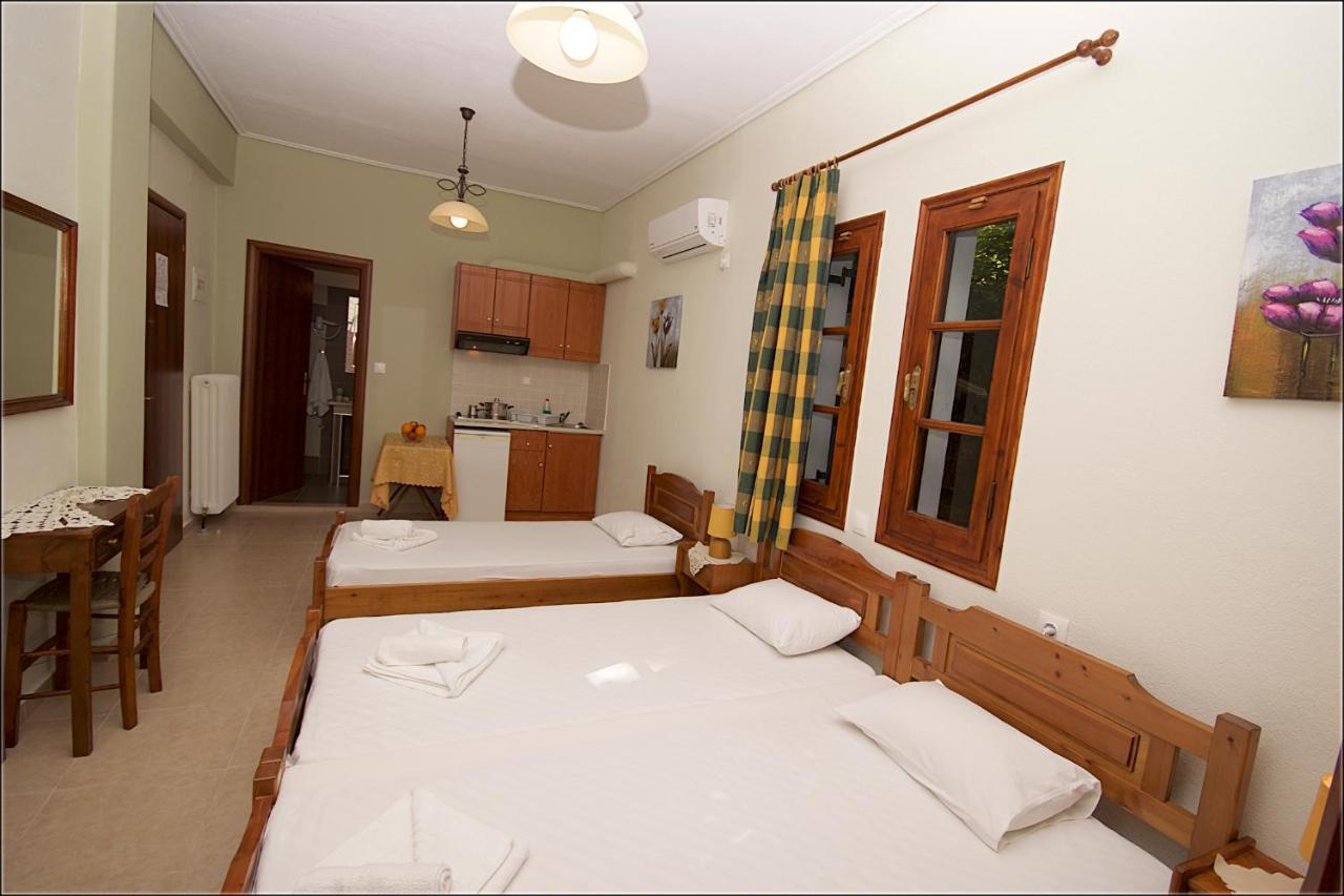Alkmini Hotel เอยอส ดิมิตริออส ภายนอก รูปภาพ