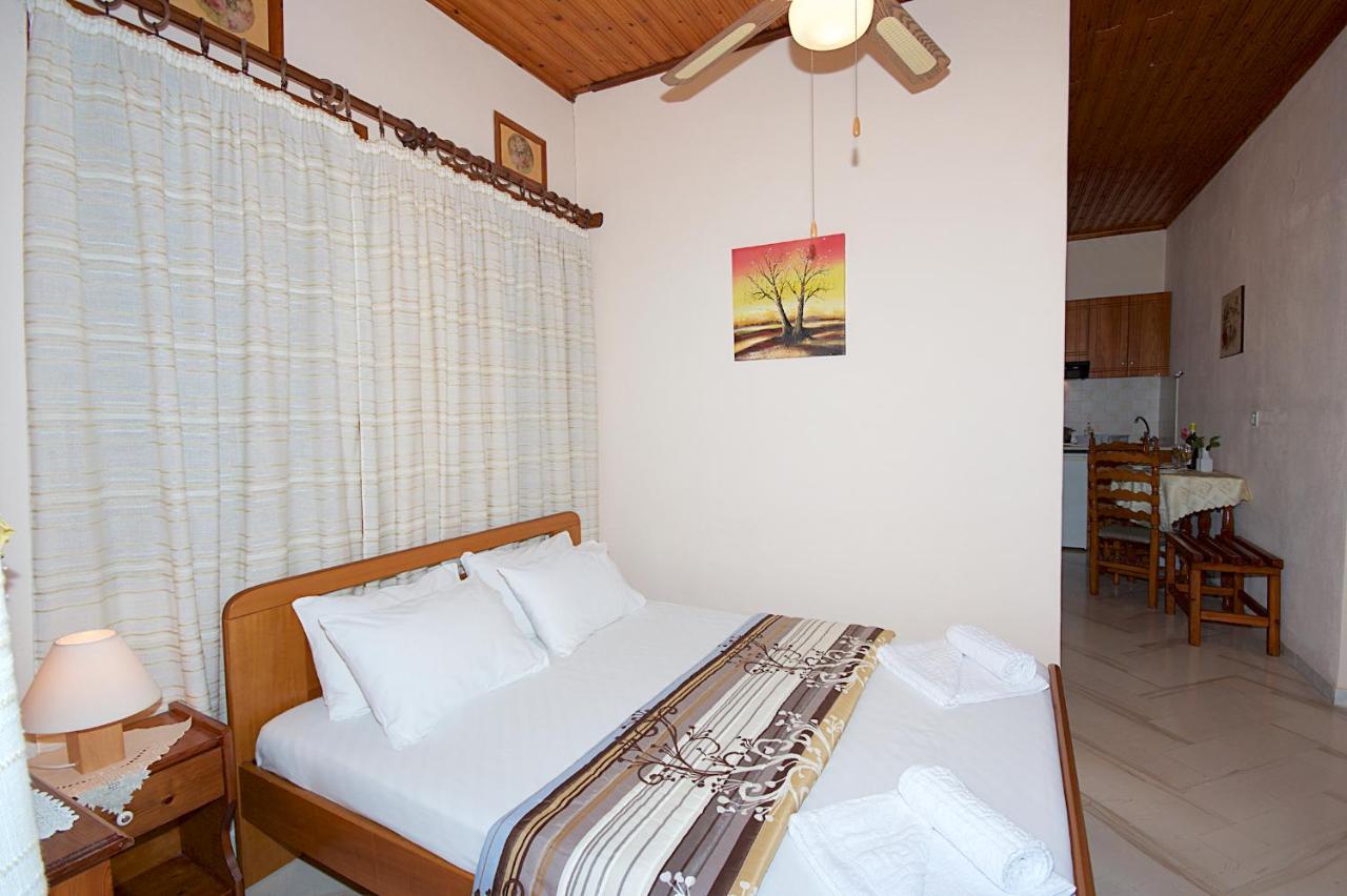 Alkmini Hotel เอยอส ดิมิตริออส ภายนอก รูปภาพ