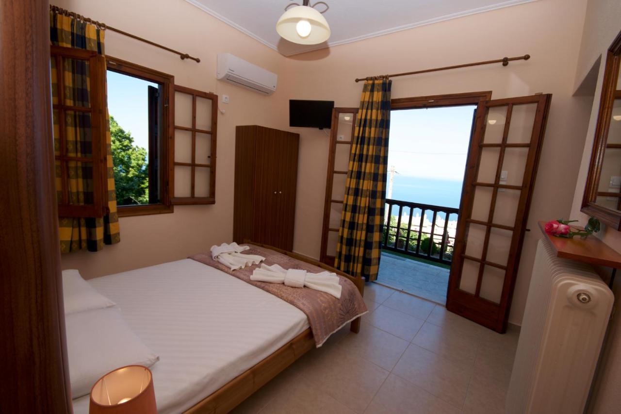 Alkmini Hotel เอยอส ดิมิตริออส ภายนอก รูปภาพ